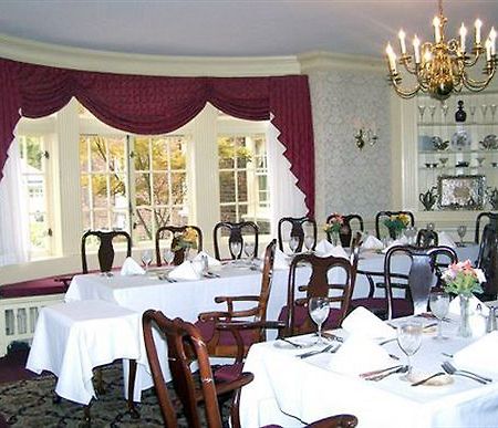 Montague Inn Saginaw Ristorante foto