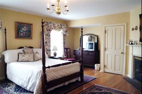 Montague Inn Saginaw Esterno foto