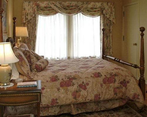 Montague Inn Saginaw Esterno foto